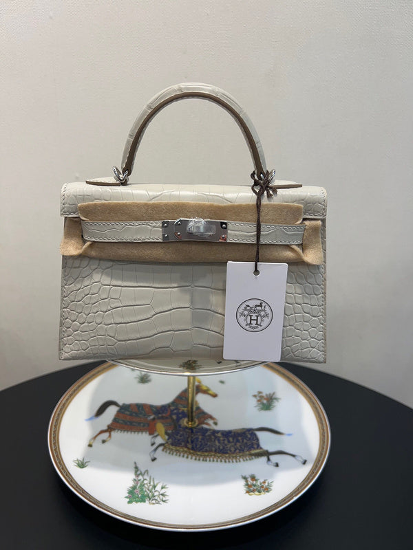 Refined handbag styled for everyday wear
