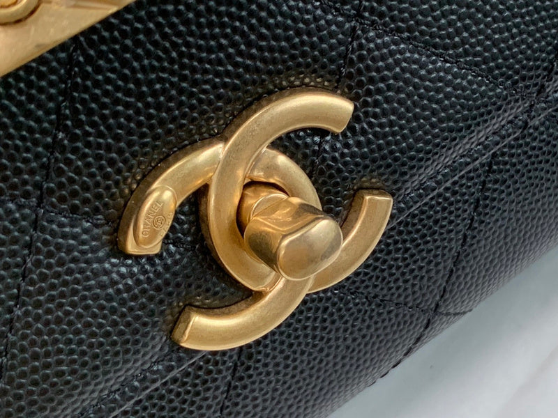  women's handbag, mid design, view 3