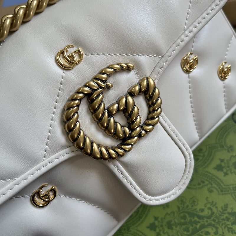 Handle and strap detail of chic signature women's handbag – women's luxury handbag