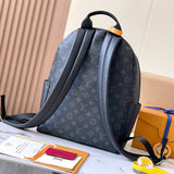  classic shopper bag styled with outfit