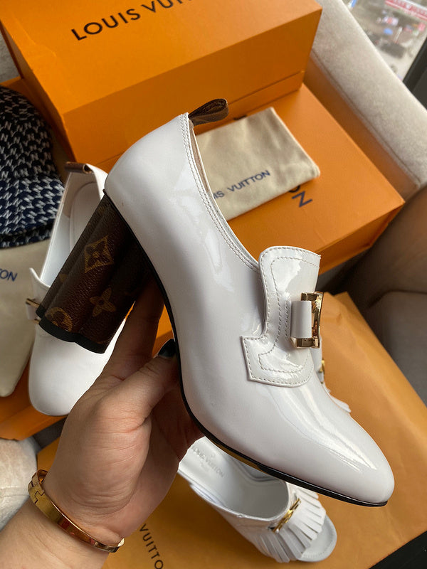 Styling view of Louis Vuitton luxury piece style No.001