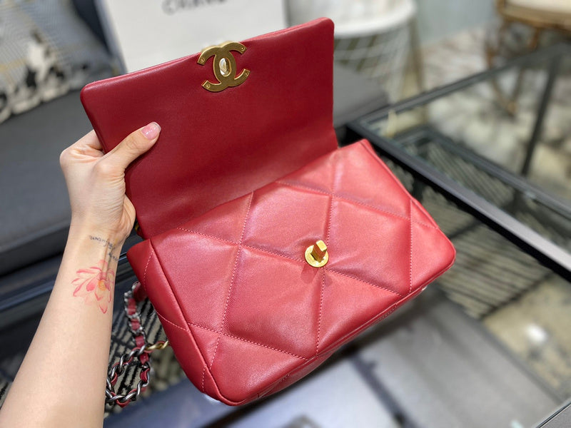 Zivas Charm Timeless Appeal Designer Handbag (Versatile Style Statement) – Angled View