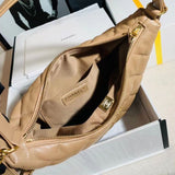  spacious purse view 10
