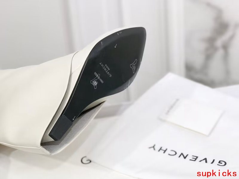 Givenchy shoes Style 010 - angled studio shot