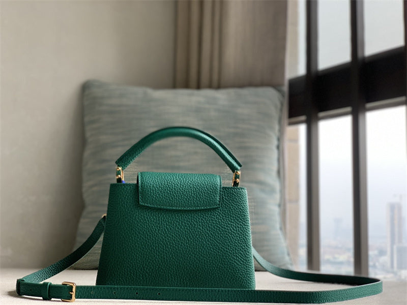  structured bag interior and compartment view 45