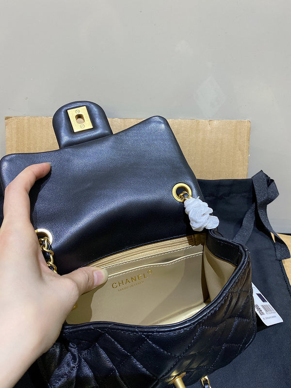  women's handbag, versatile design, view 4
