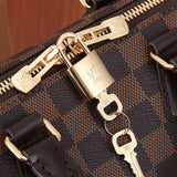  sophisticated shopper bag styled with outfit