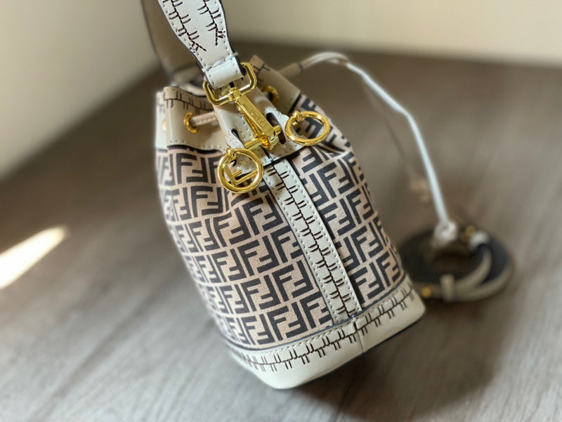Ziva's Charm handbag – carry view (12cm*18cm*10cm)
