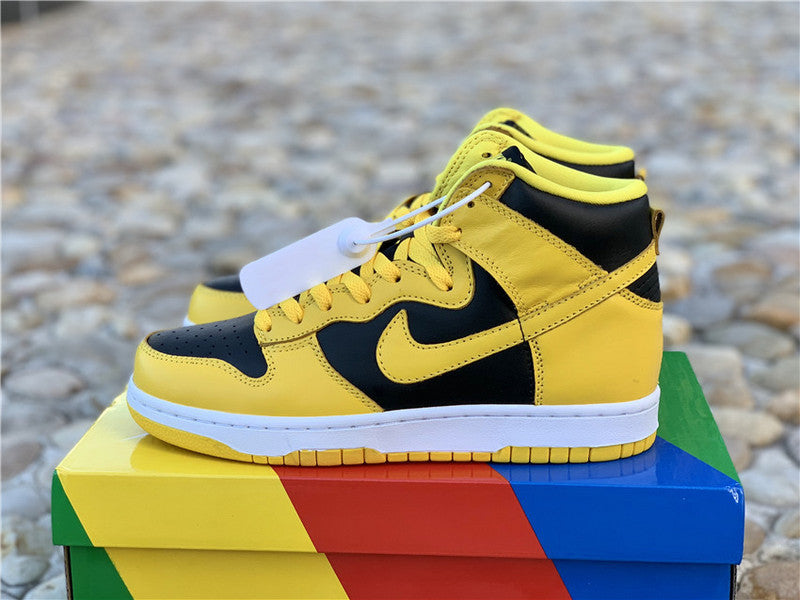 Nike Men's & Women's Luxury Fashion Trainers — Style 054 side view