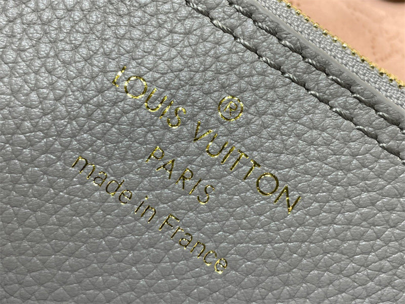  signature carryall bag detail view showing craftsmanship 8