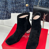 Close-up detail view of Roger Vivier luxury piece style No.074