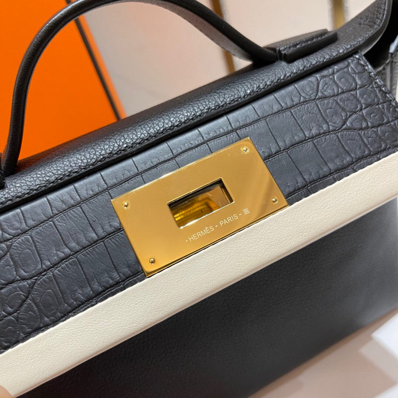 Effortless handbag styled for everyday wear