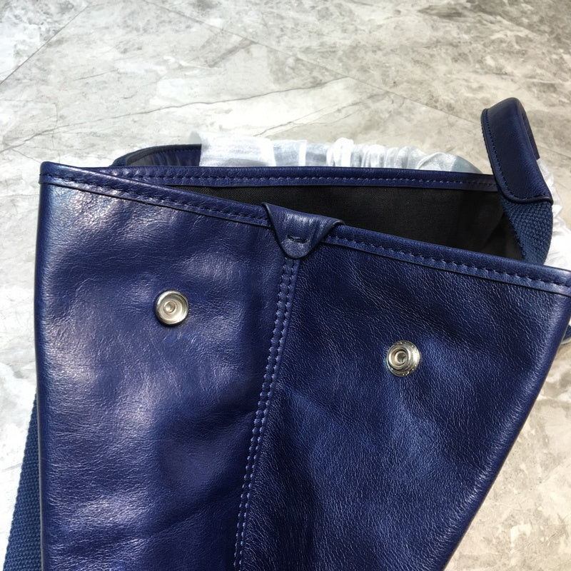 Elegant Premium PU Leather Handbag - Versatile Everyday Design | Women's Luxury Handbag #781 - interior view (image 6) of designer-inspired handbag