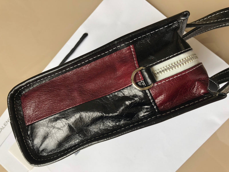 Effortless Premium PU Leather Handbag - Premium Craftsmanship Detailing | Women's Everyday Carry Handbag #938 - hardware and detail close-up (image 5) of designer-inspired handbag