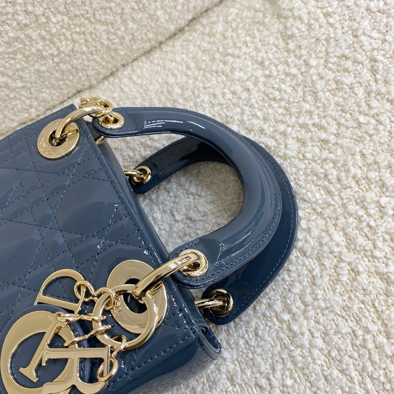 Interior view of elevated chic women's handbag – women's everyday handbag