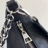  signature everyday bag detail view showing craftsmanship 32