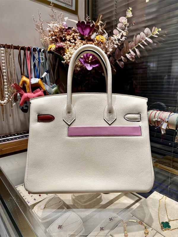  Effortless everyday bag front view 7