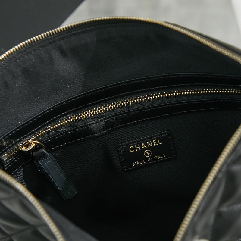  spacious purse view 9