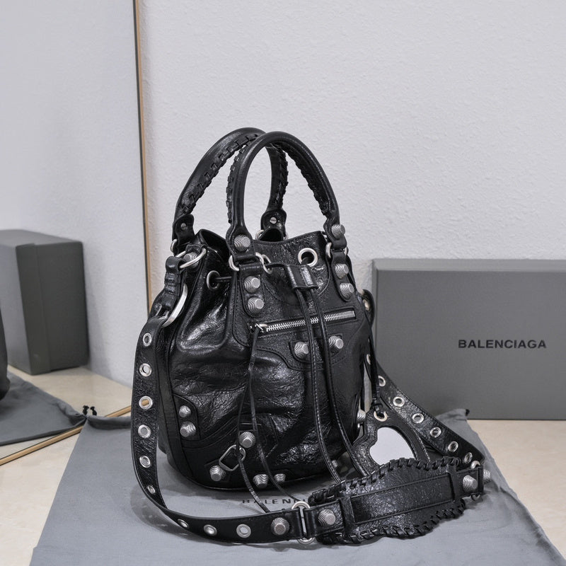 Zivas Charm Versatile Design Statement Handbag (Timeless Wardrobe Addition) – Back View 7