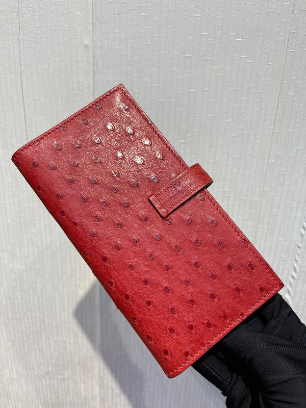 Contemporary handbag styled for everyday wear