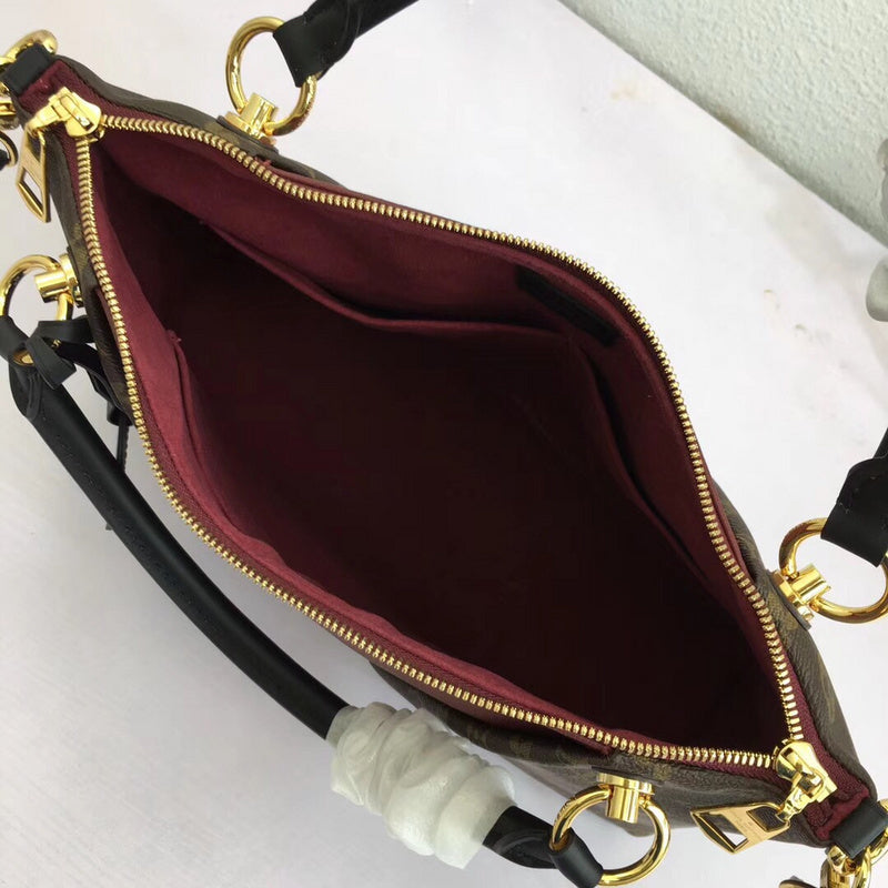 Front view of statement modern women's handbag – women's luxury handbag