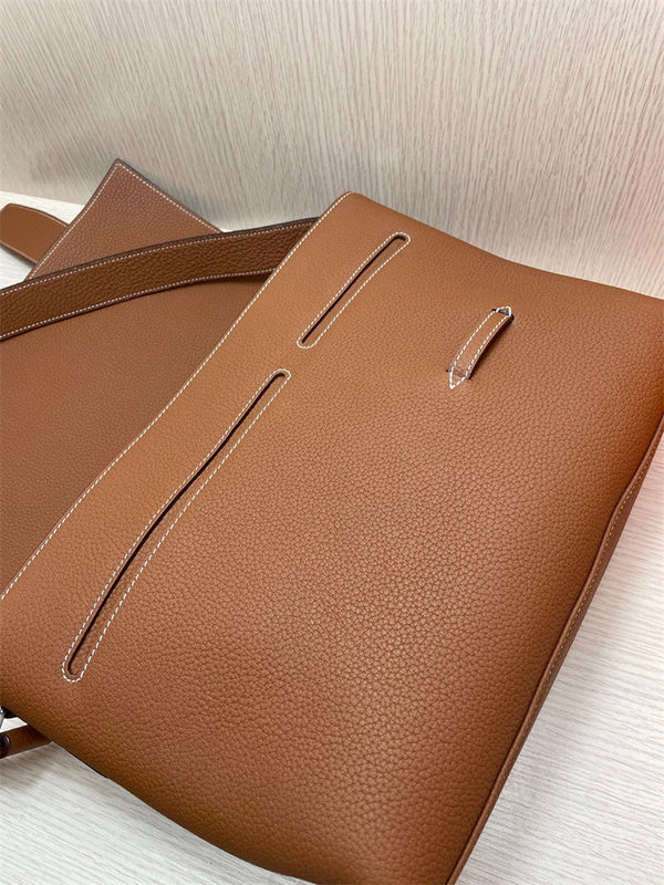  tailored structured bag detail view showing craftsmanship 8