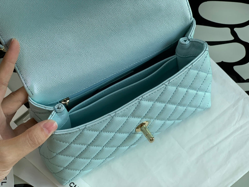  women's handbag, mid design, view 2