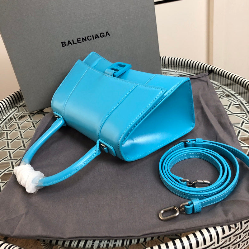 Styled lifestyle shot of premium polished women's handbag – women's everyday handbag