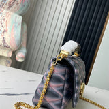  structured shoulder bag styled with outfit 36