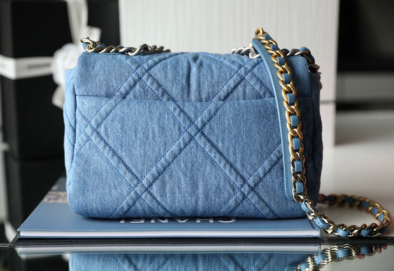  mid purse view 6