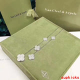 Angled view of Van Cleef & Arpels unisex jewelry piece