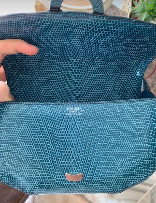 Balanced bag shown from front angle