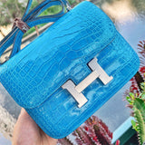  classic shopper bag detail view showing craftsmanship