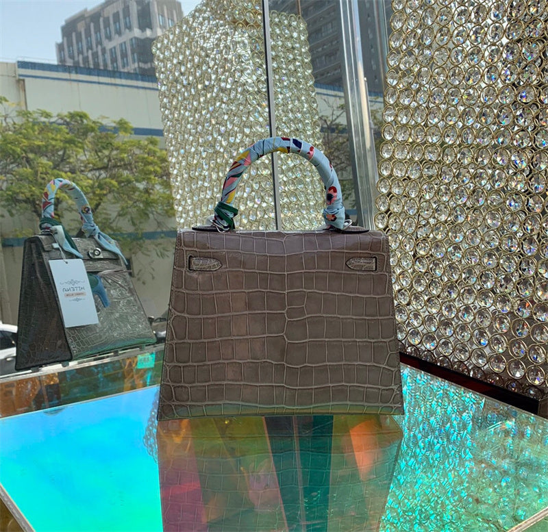  carryall bag close-up of hardware and finish