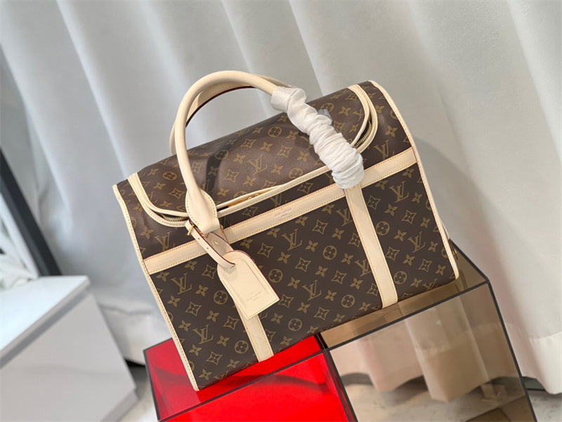  tote bag interior and compartment view 9