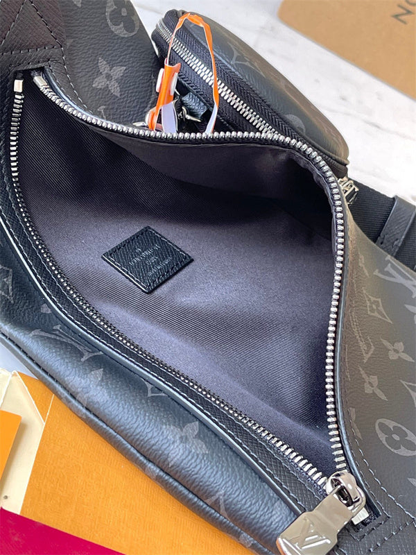  handbag interior and compartment view 9