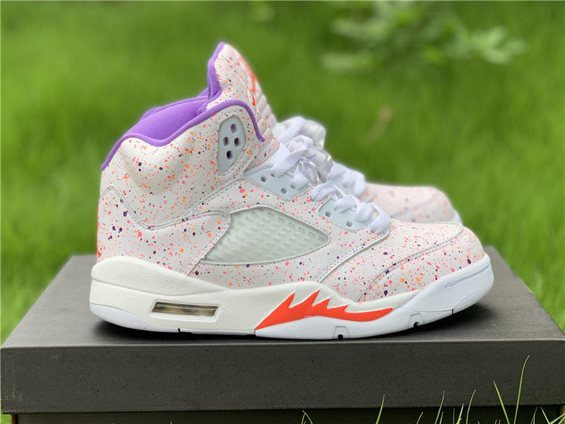 Nike Men's & Women's Designer Lifestyle Shoes — Style 104 angle view