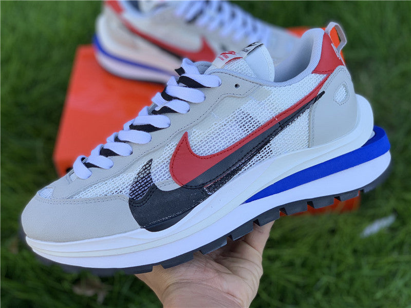 Nike Men's & Women's Iconic Street Trainers — Style 071 hardware detail