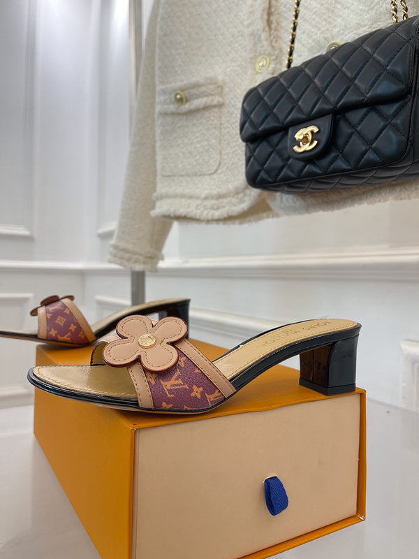 Louis Vuitton Beige Bow-Detail Flats - Back View