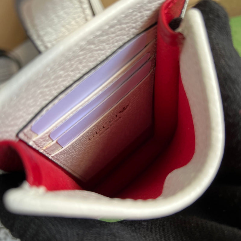 Close-up detail of classic signature women's handbag – women's luxury accessory