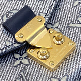  Everyday crossbody bag front view 7