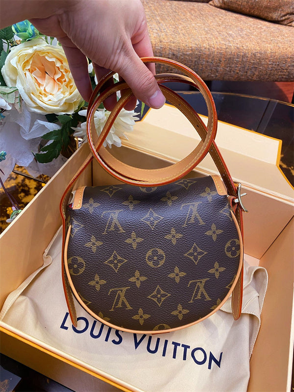  Tailored satchel carried on shoulder