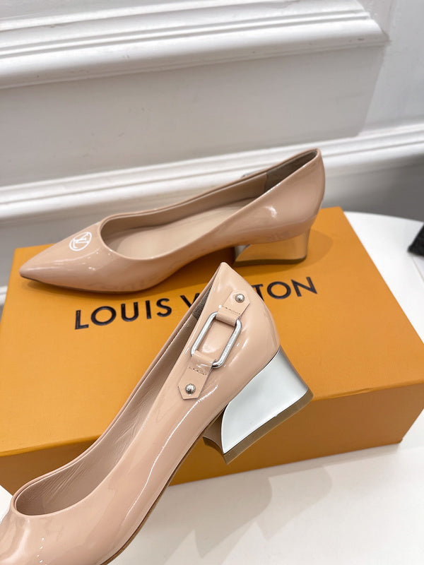 Louis Vuitton Tan Chunky Platform Sneakers - Sole Detail View