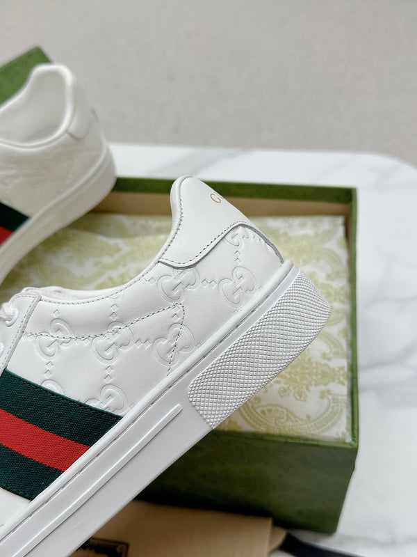 Gucci tonal black luxury sneakers view 10 chunky sole construction
