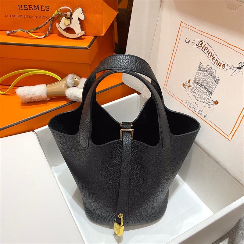  graceful everyday bag styled with outfit 18