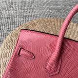  modern carryall bag detail view showing craftsmanship 8