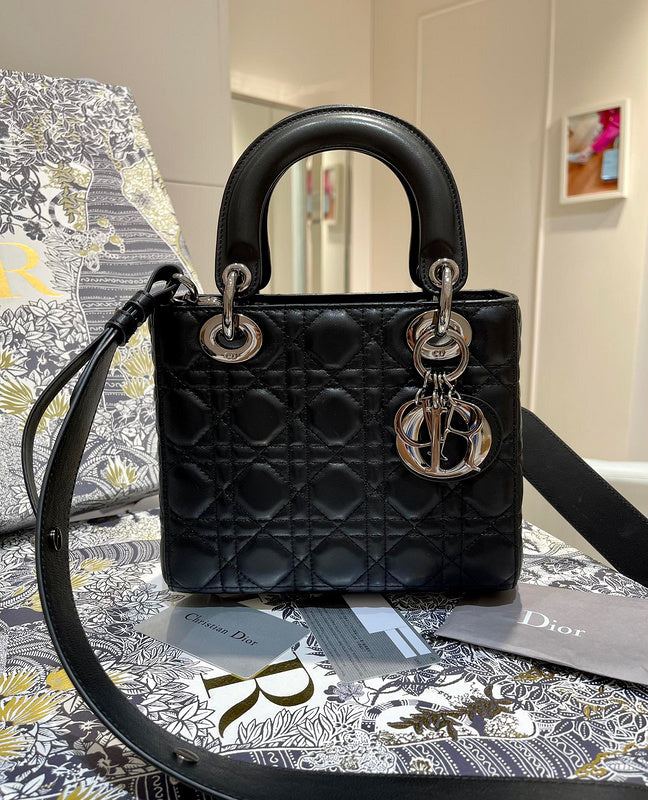 Front view of premium chic women's handbag – women's designer-style accessory