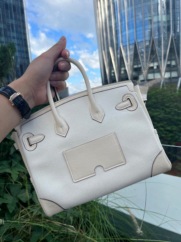 Close-up detail of balanced bag design