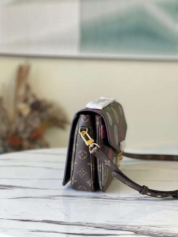 Close-up detail of structured chic women's handbag – women's luxury accessory