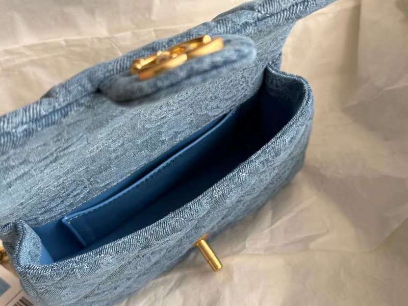 Zivas Charm Effortless Sophistication Luxury Handbag (Elevated Accessory Essential) – Full Silhouette
